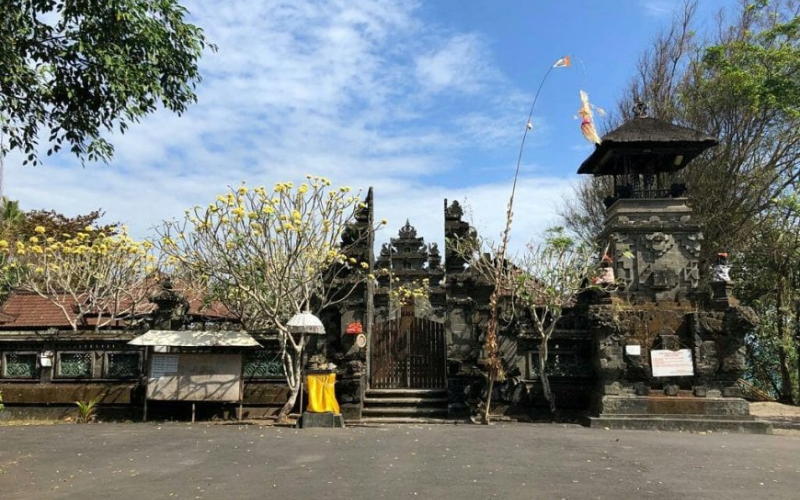 Pura Luhur srijong (2)