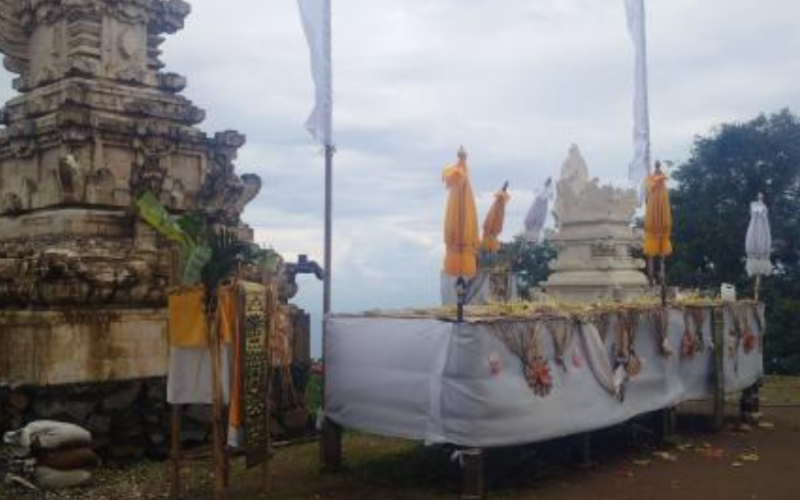 Pura PASAR agung
