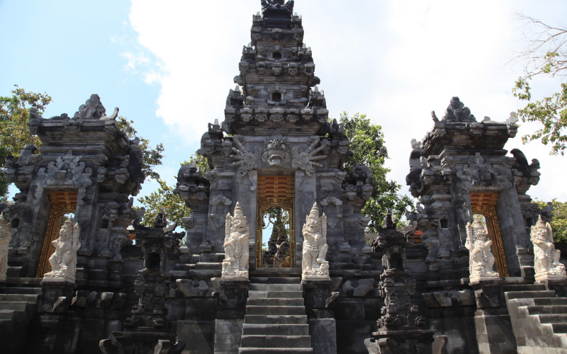 Pura Luhur Srijong