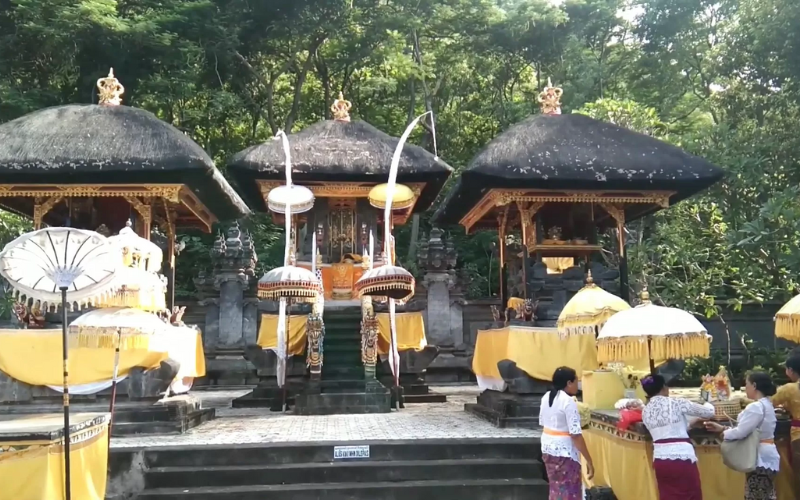 Pura kerta kawat