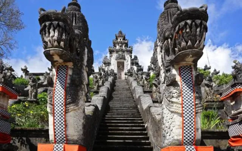 Pura lempuyang madya