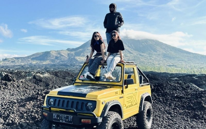 jeep sunrise , black lava and sand (3)