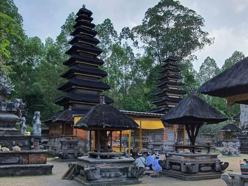 Panduan Tirtayatra Jalur Kuno: Menuju Pura Ulun Danu Batur hingga Pura Dalem Balingkang